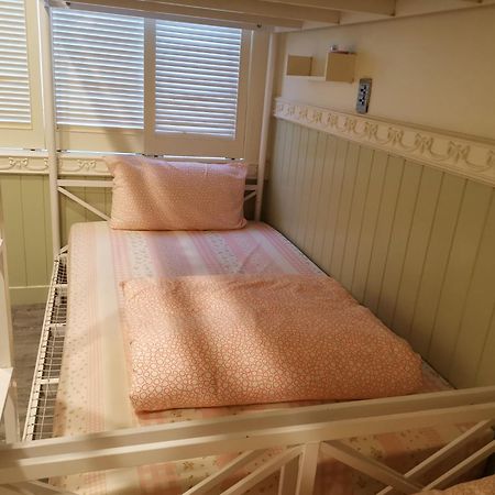橙舍二館 Tw Hostel 2 Тайбей Екстер'єр фото